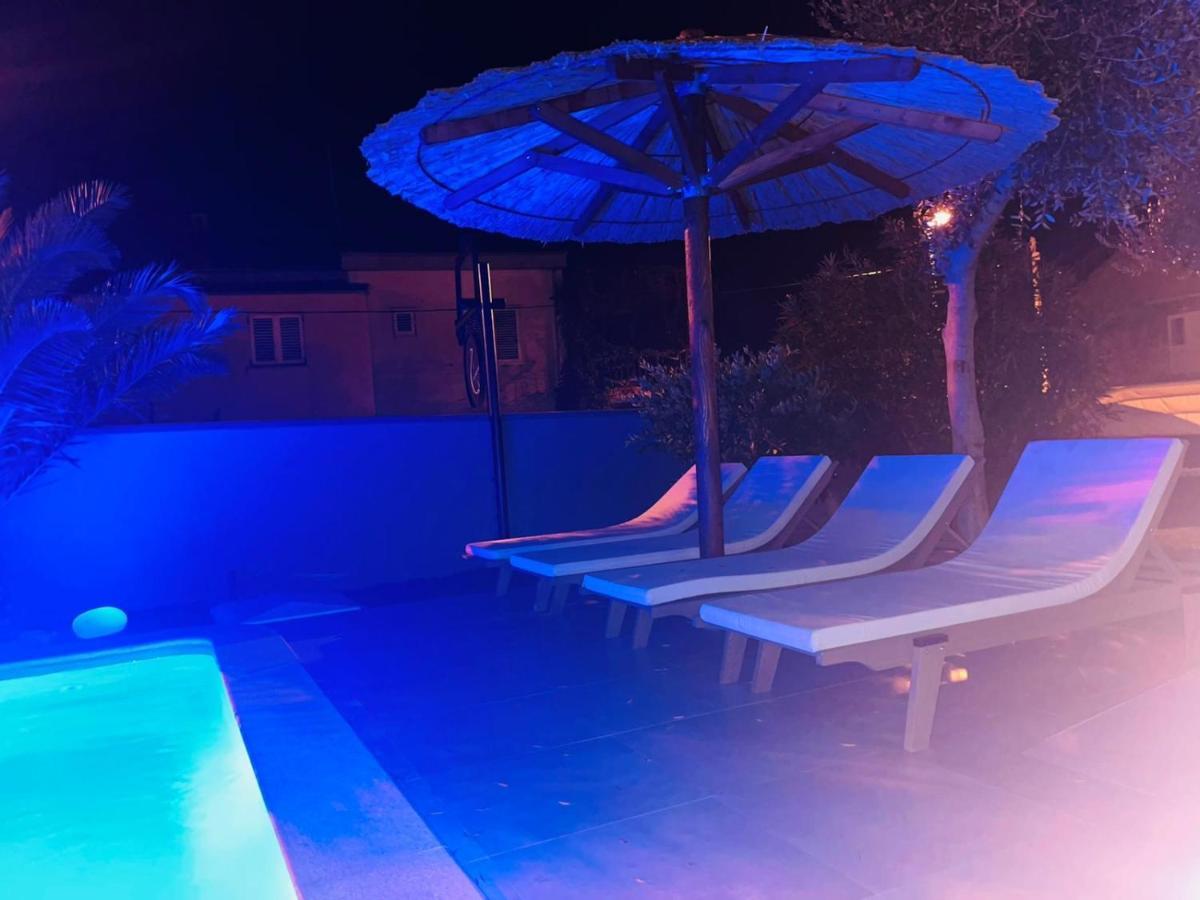 Apartmani Vernissage Biograd Na Moru Luaran gambar