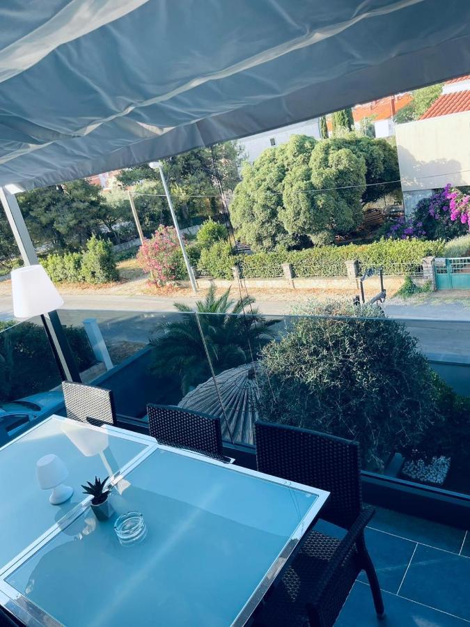 Apartmani Vernissage Biograd Na Moru Luaran gambar