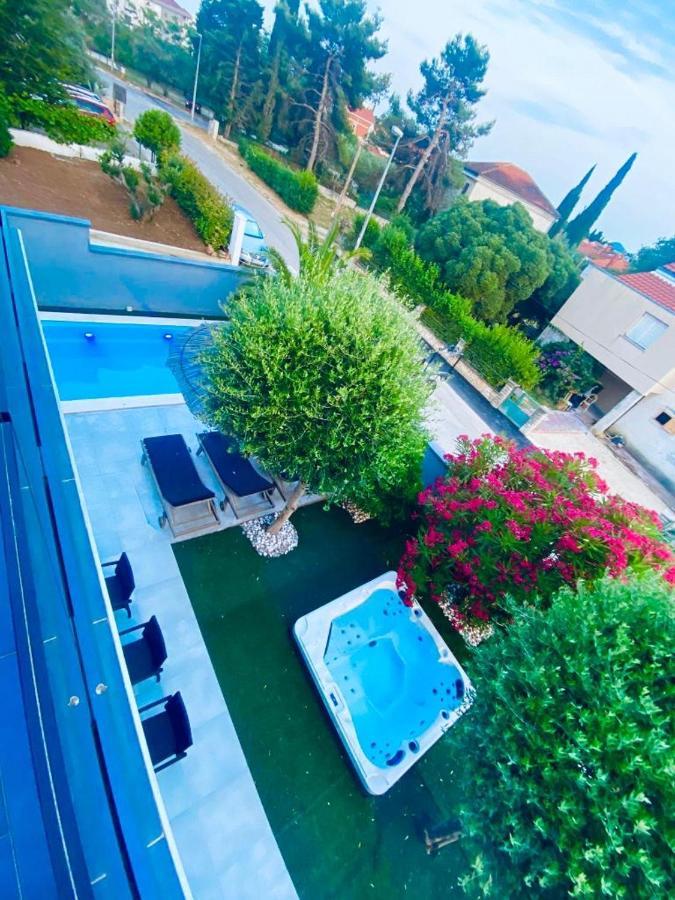 Apartmani Vernissage Biograd Na Moru Luaran gambar