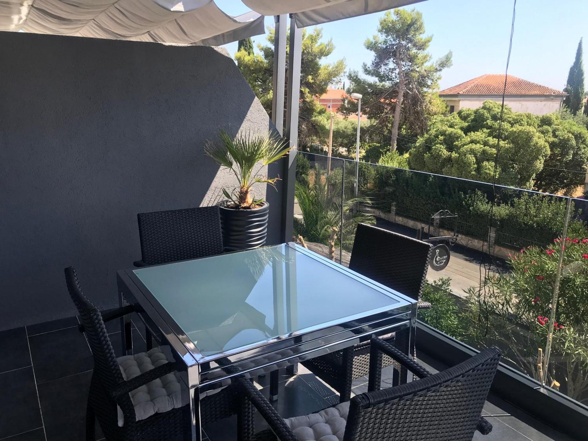 Apartmani Vernissage Biograd Na Moru Luaran gambar