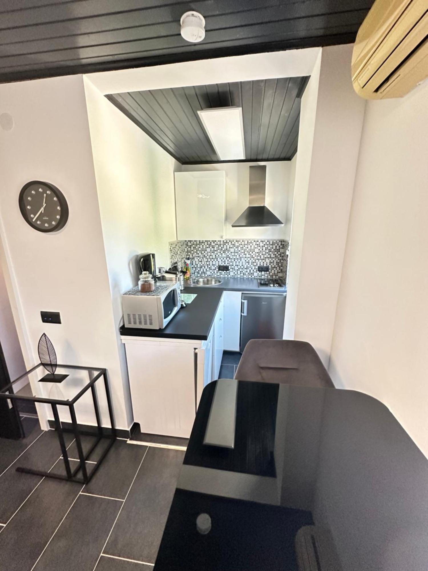 Apartmani Vernissage Biograd Na Moru Luaran gambar