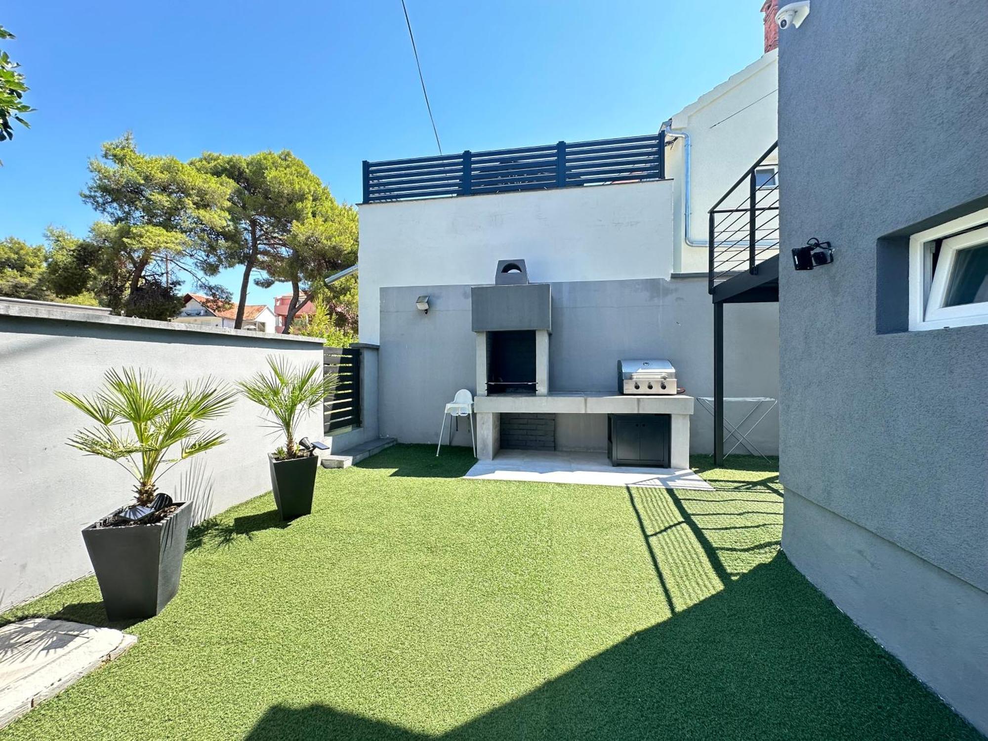 Apartmani Vernissage Biograd Na Moru Luaran gambar