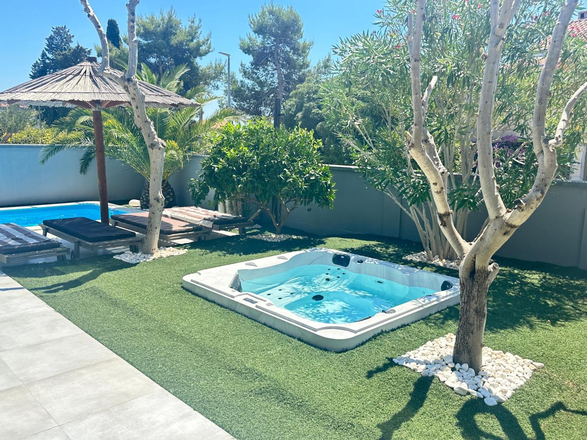 Apartmani Vernissage Biograd Na Moru Luaran gambar