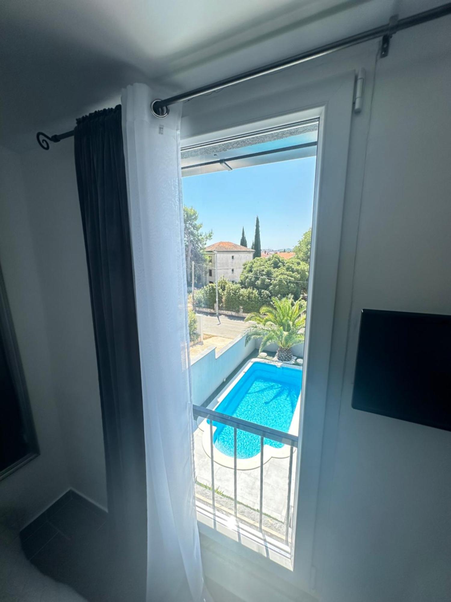 Apartmani Vernissage Biograd Na Moru Luaran gambar
